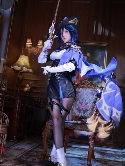 水淼Aqua cosplay Clorinde – Genshin Impact