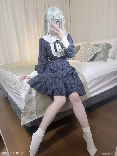 制服风コスで大量潮吹き见せつけ自撮りオナニー＆ローター乳首クリいじり♡ 合计９回以上絶顶＋えち裏垢写真集セット