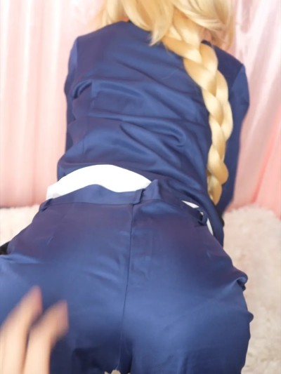 Unknown Cosplayer cosplay Jeanne d’Arc – Fate/Grand Order