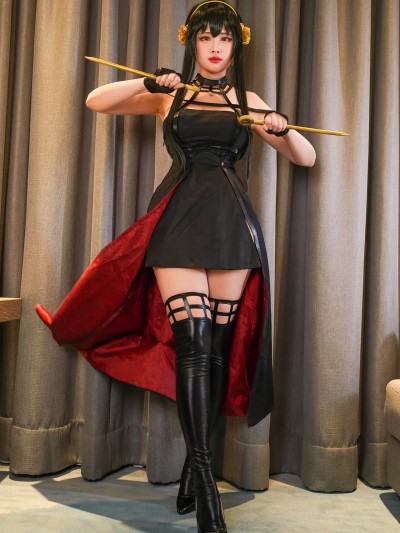 Kaya Huang – Yor Forger