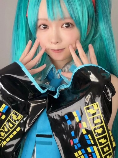 Yua Hentai – Miku